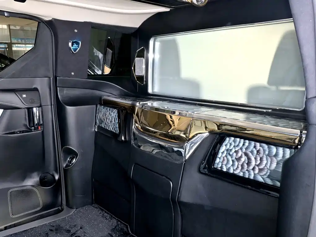 Toyota Alphard 2018 Facelift 3.5L Premium Edition фото 20
