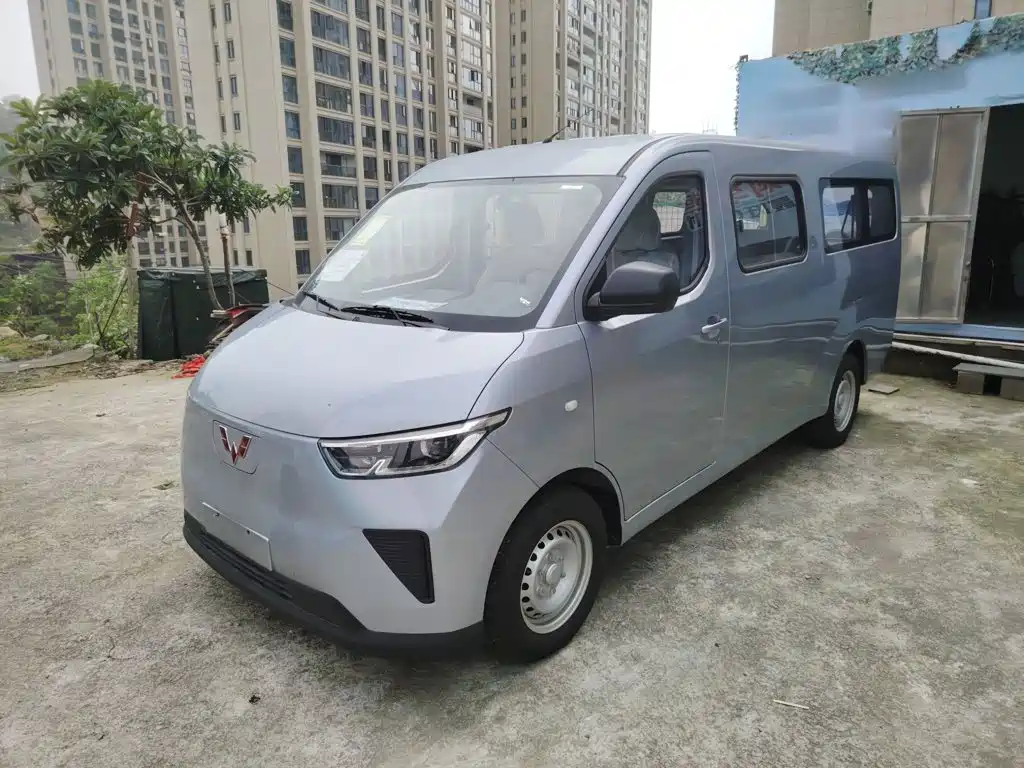 Wuling Motors Wuling Yangguang 2024 300KM Comfort Bus Version 75kW