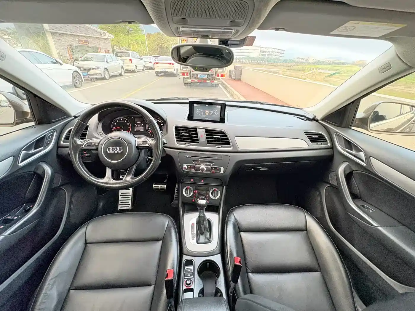 Audi Q3 2015 35 TFSI Progressive фото 9