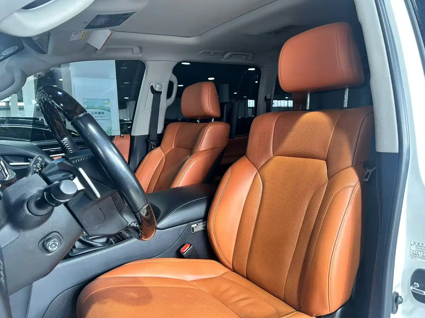 Lexus LX 2017 570 Prestige Luxury фото 5