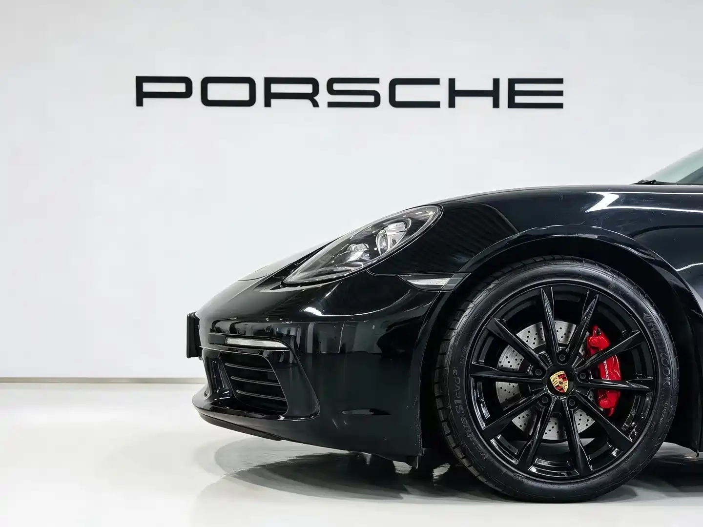 Photo 9 - Porsche 718