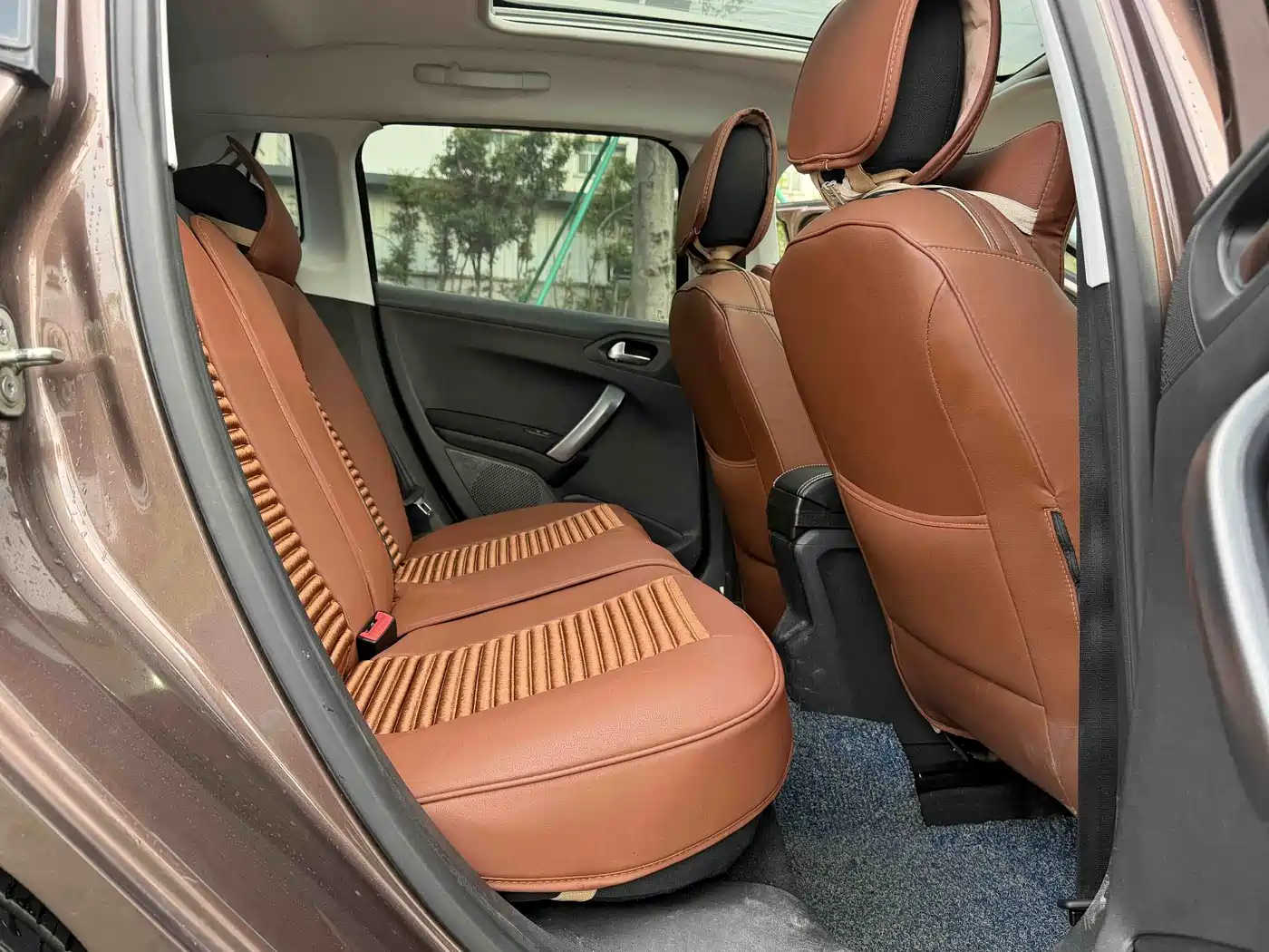 Peugeot 2008 2014 1.6L Automatic Fashion Edition фото 11