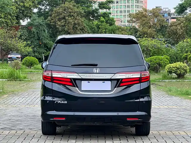 Honda Odyssey 2015 Facelift 2.4L Supreme Edition — фото 5