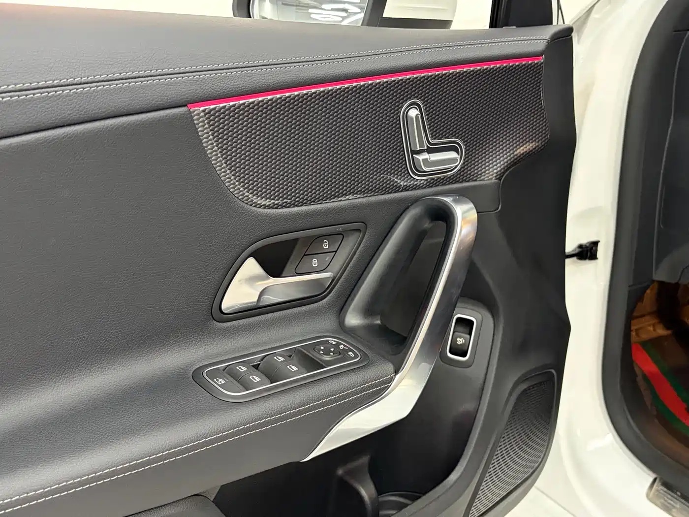 Mercedes-Benz A-Class 2021 A 200 L Sport Sedan Fashion Edition фото 13