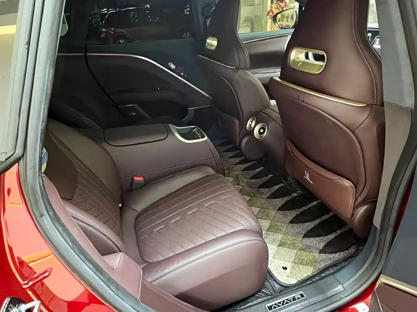 Avatr 11 2022 Long Range Dual Motor Luxury Edition 4-Seater фото 9