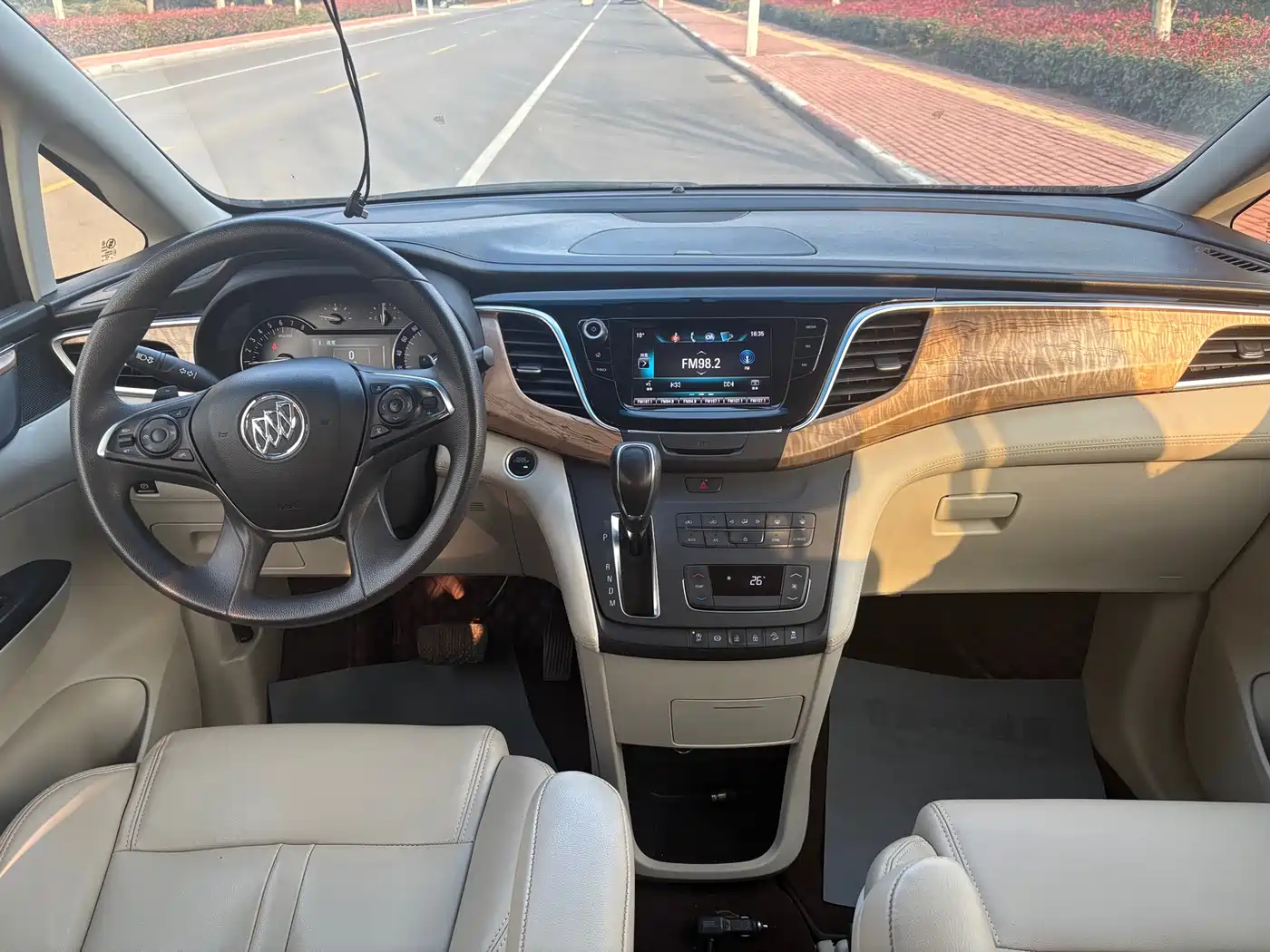 Buick GL8 2017 ES 28T Comfort Type China V фото 8