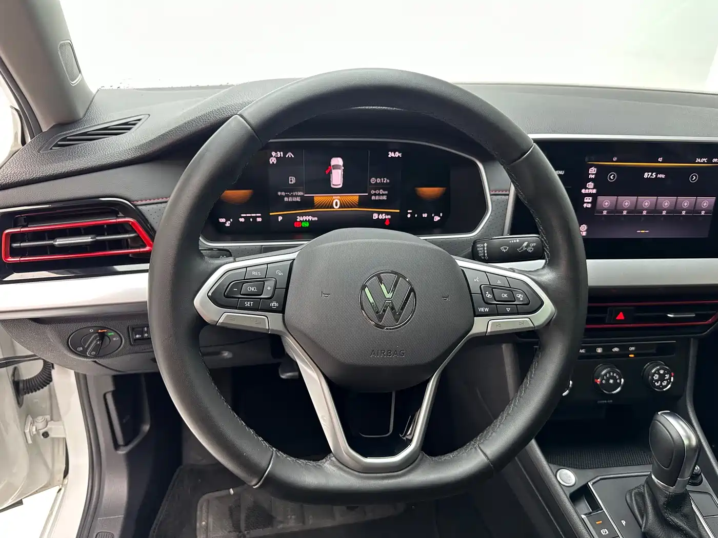 Volkswagen Lavida 2023 280TSI DSG Starlight Comfort Edition фото 10