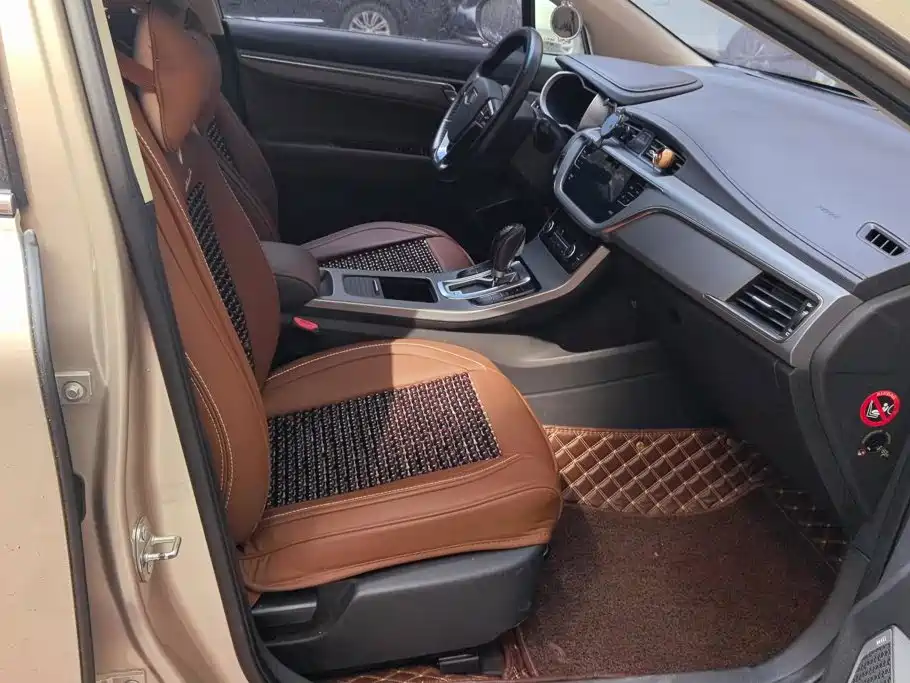 Photo 8 - Geely Emgrand GS