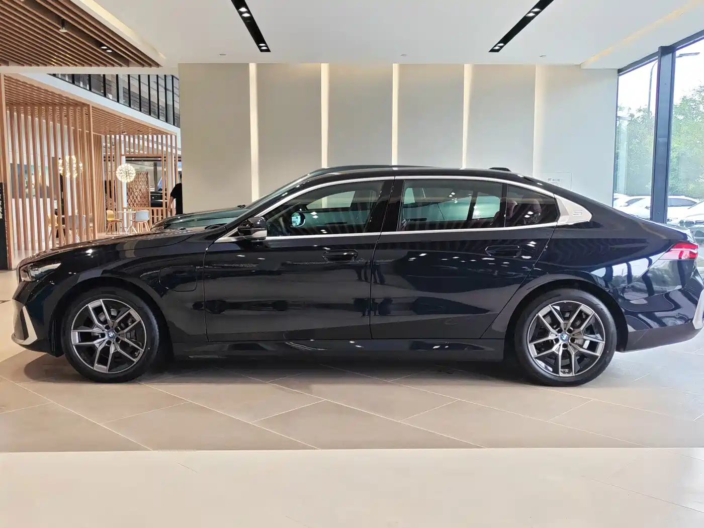 2026 BMW i5