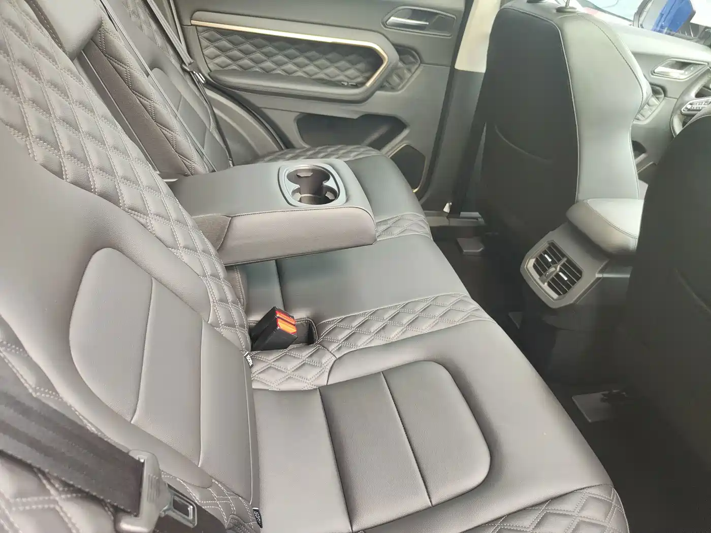 Фото 8 - Haval H6