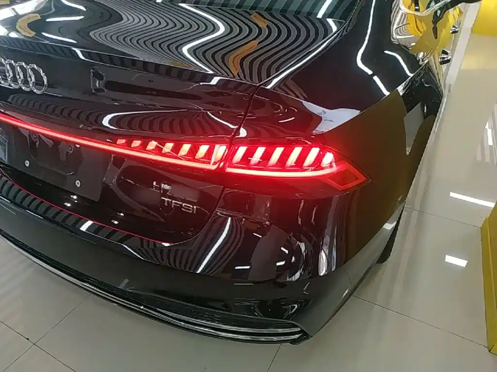 Audi A7L 2026 2025 Model Year 45 TFSI Luxury