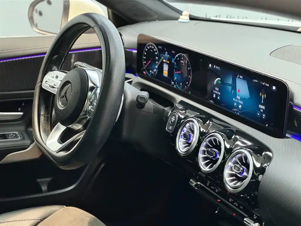 Mercedes-Benz A-Class 2022 Facelift II A 200 L Sport Sedan Fashion фото 9