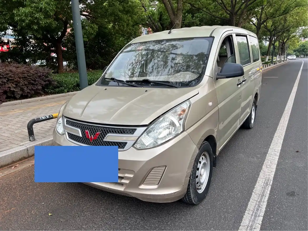 Wuling Motors Wuling Rongguang V 2017 2016 1.2L Standard