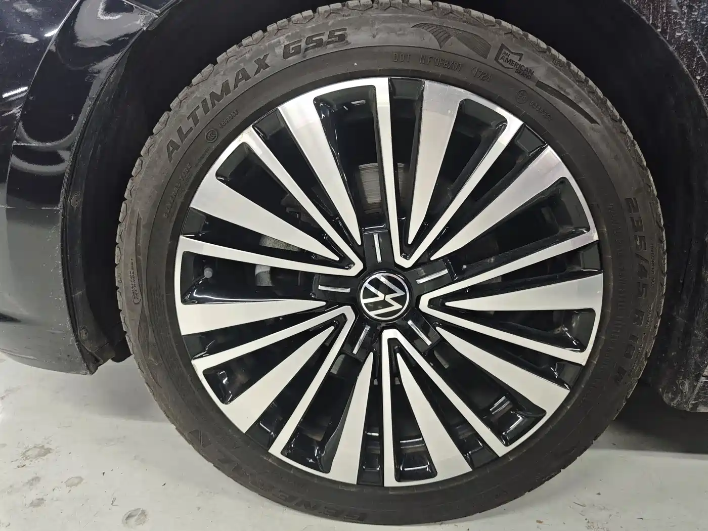 Volkswagen Passat 2021 Model 330TSI Luxury Edition фото 12