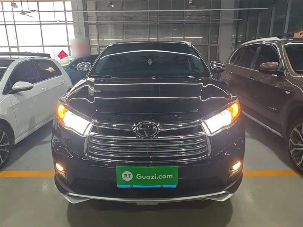 Toyota Highlander 2015 2.0T AWD Ultimate Edition 7-seater фото 3