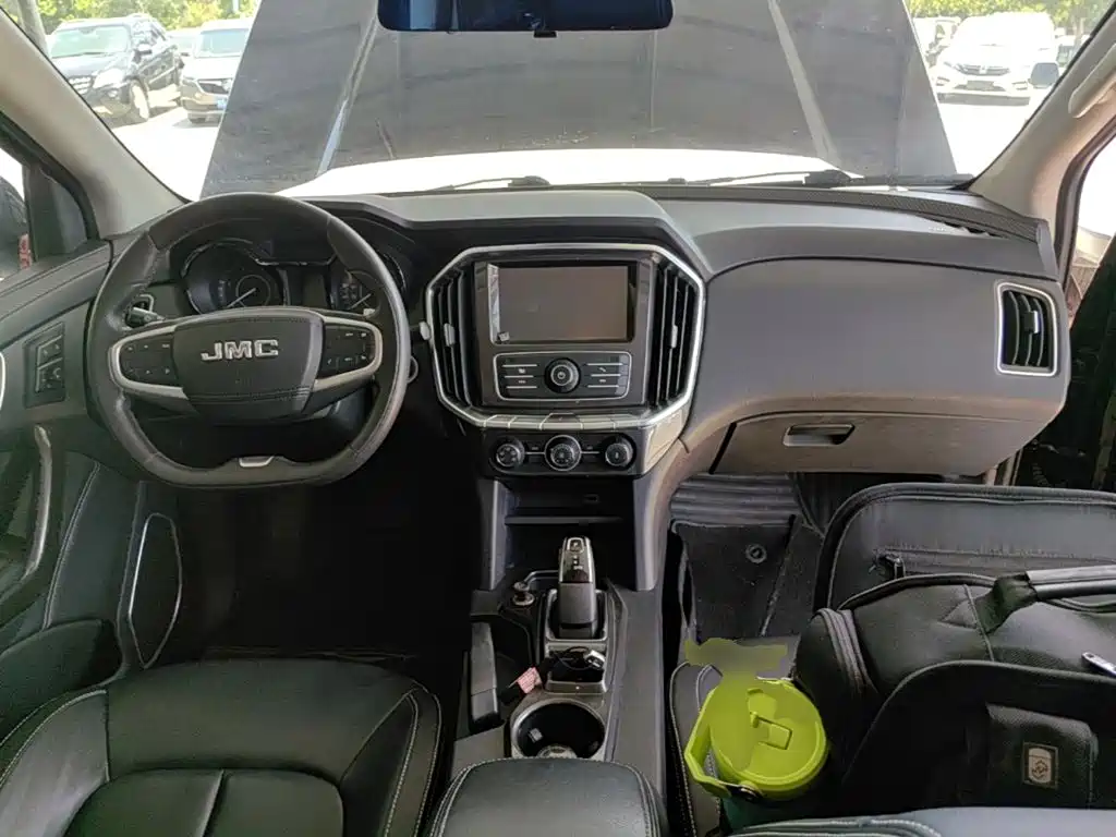 Jiangling Yuhu 7 2021 2020 Model 2.0T Diesel Automatic 2WD Comfort Long Wheelbase China VI JX4D20A6L