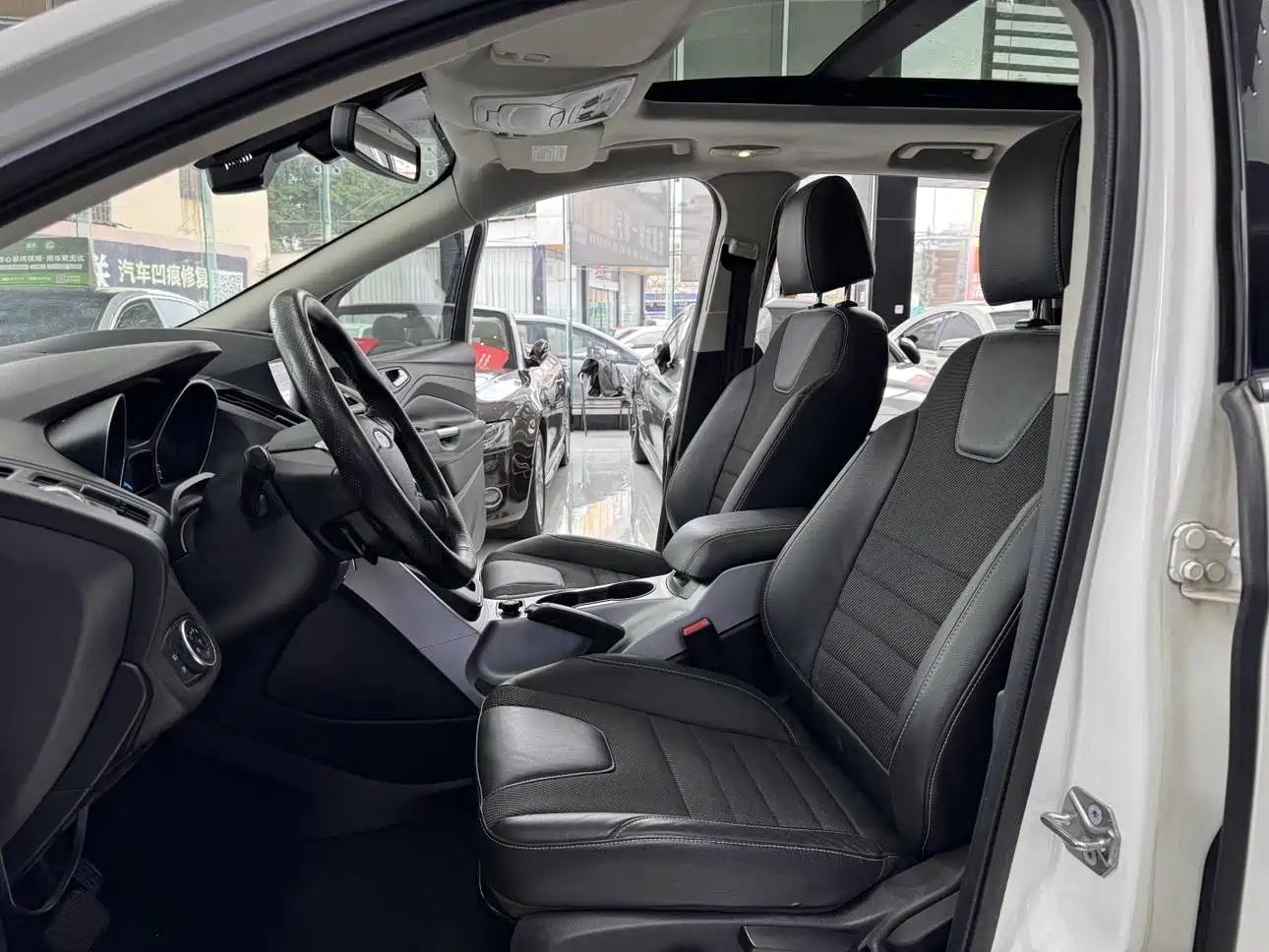 Фото 7 - Ford Kuga