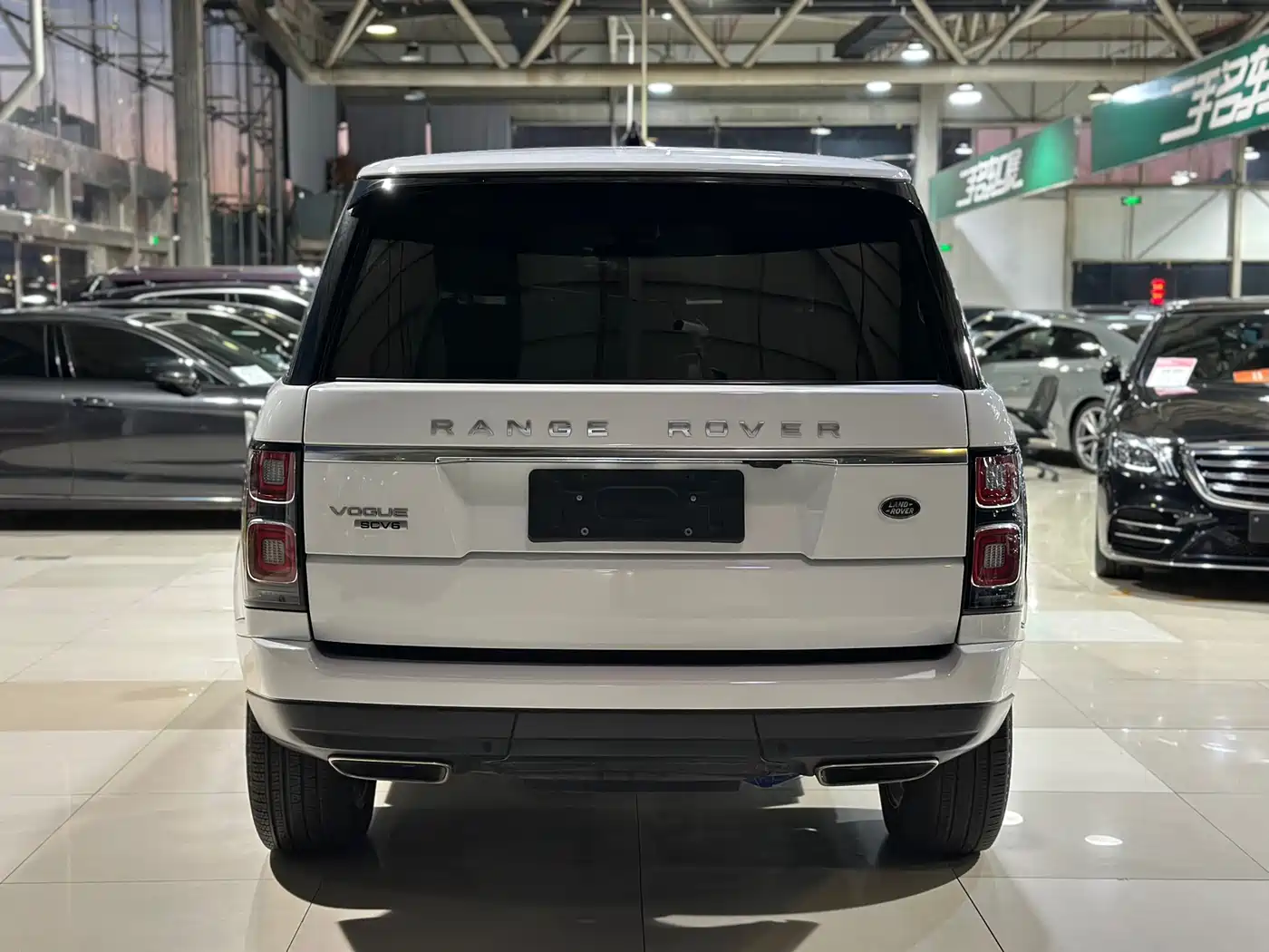 Land Rover Range Rover 2019 3.0 SCV6 Heritage Edition фото 4