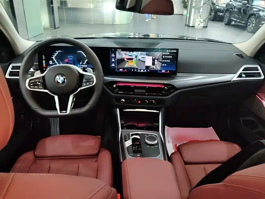 BMW 3 Series 2025 330Li M Sport Night Edition фото 10