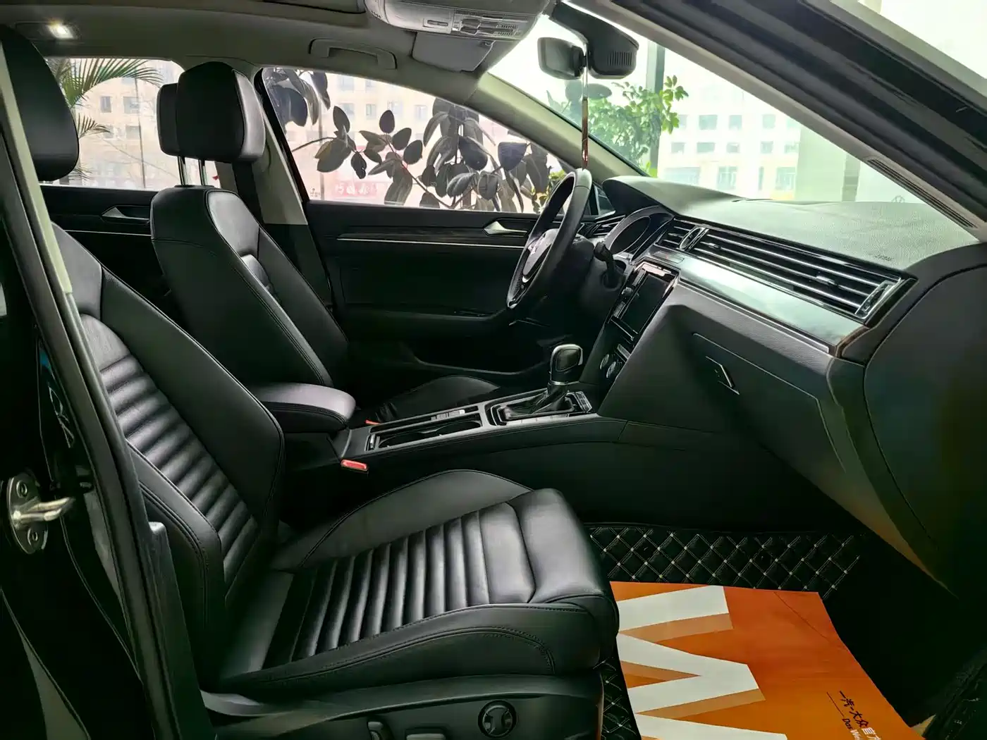 Volkswagen Magotan 2019 330TSI DSG Luxury Class China VI фото 7