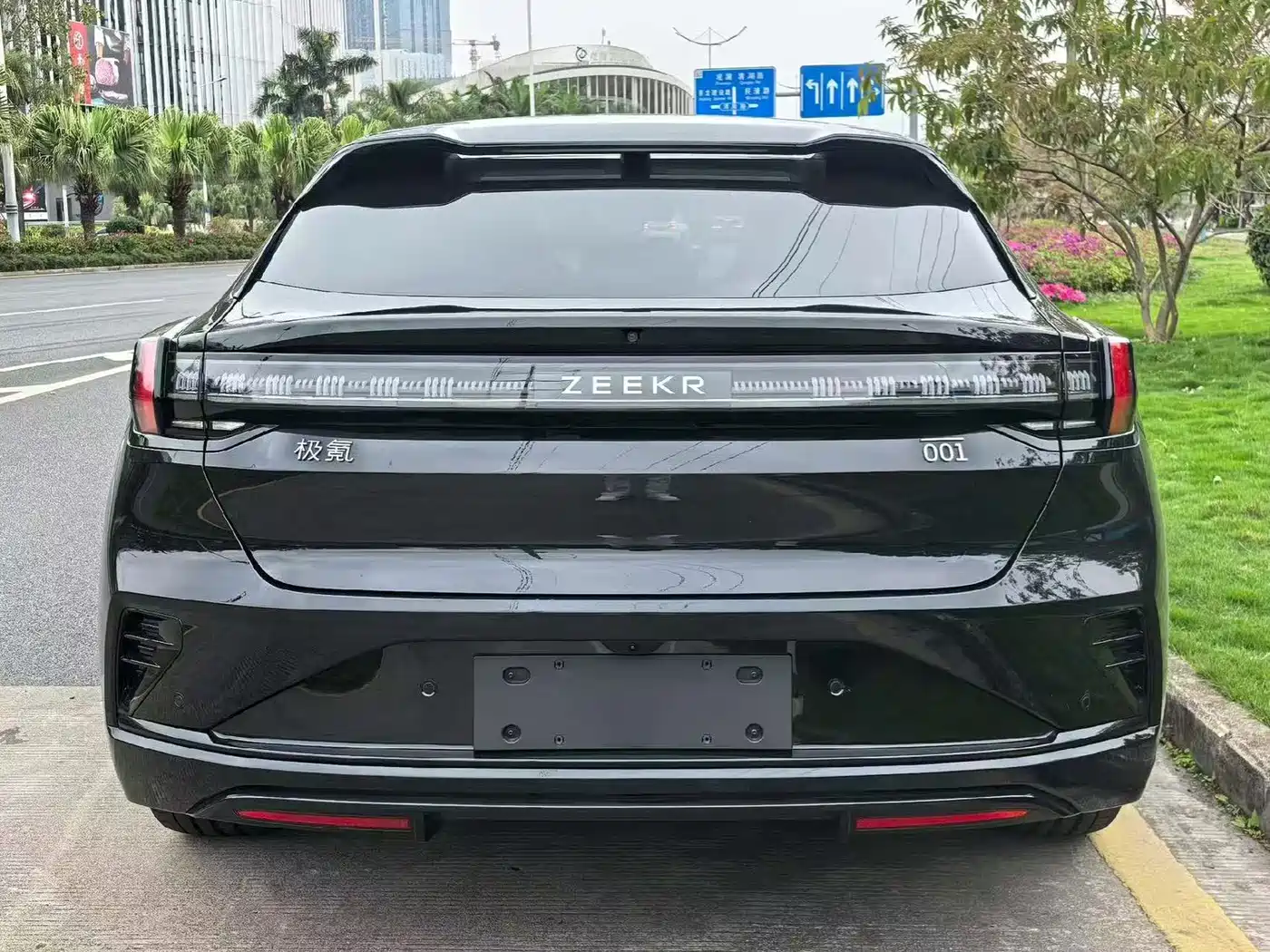 ZEEKR EXTREME KRYPTON 001