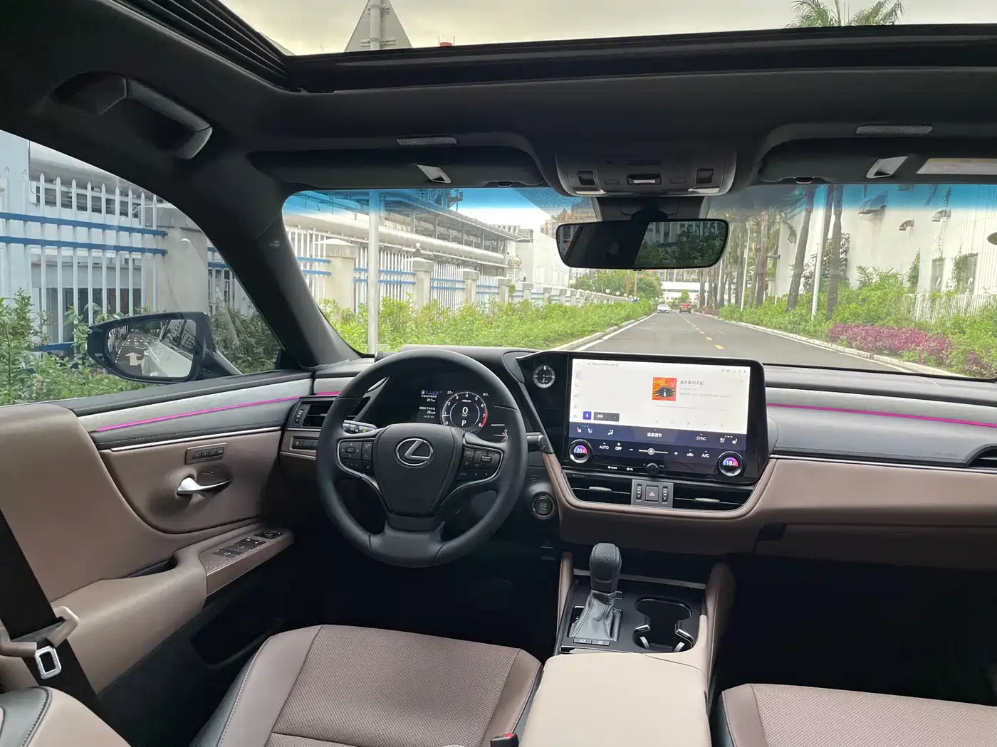 Lexus ES 2025 200 Ultimate Edition фото 14