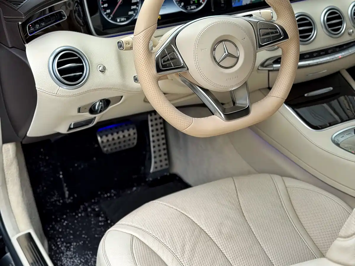 Фото 8 - Mercedes-Benz S-Class