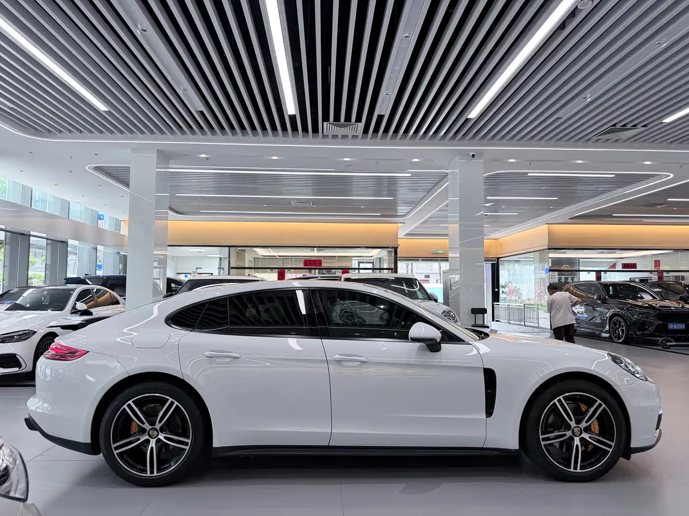 Porsche Panamera 2019 Panamera 2.9T фото 13