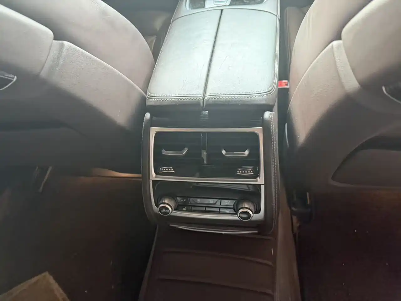 Photo 6 - BMW 7 Series
