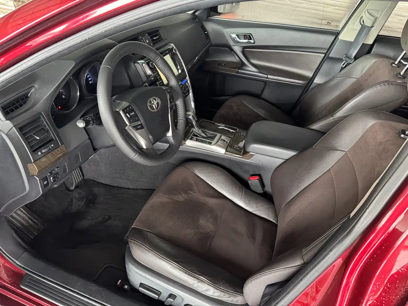 Toyota Reiz 2013 2.5V Premium Edition фото 6