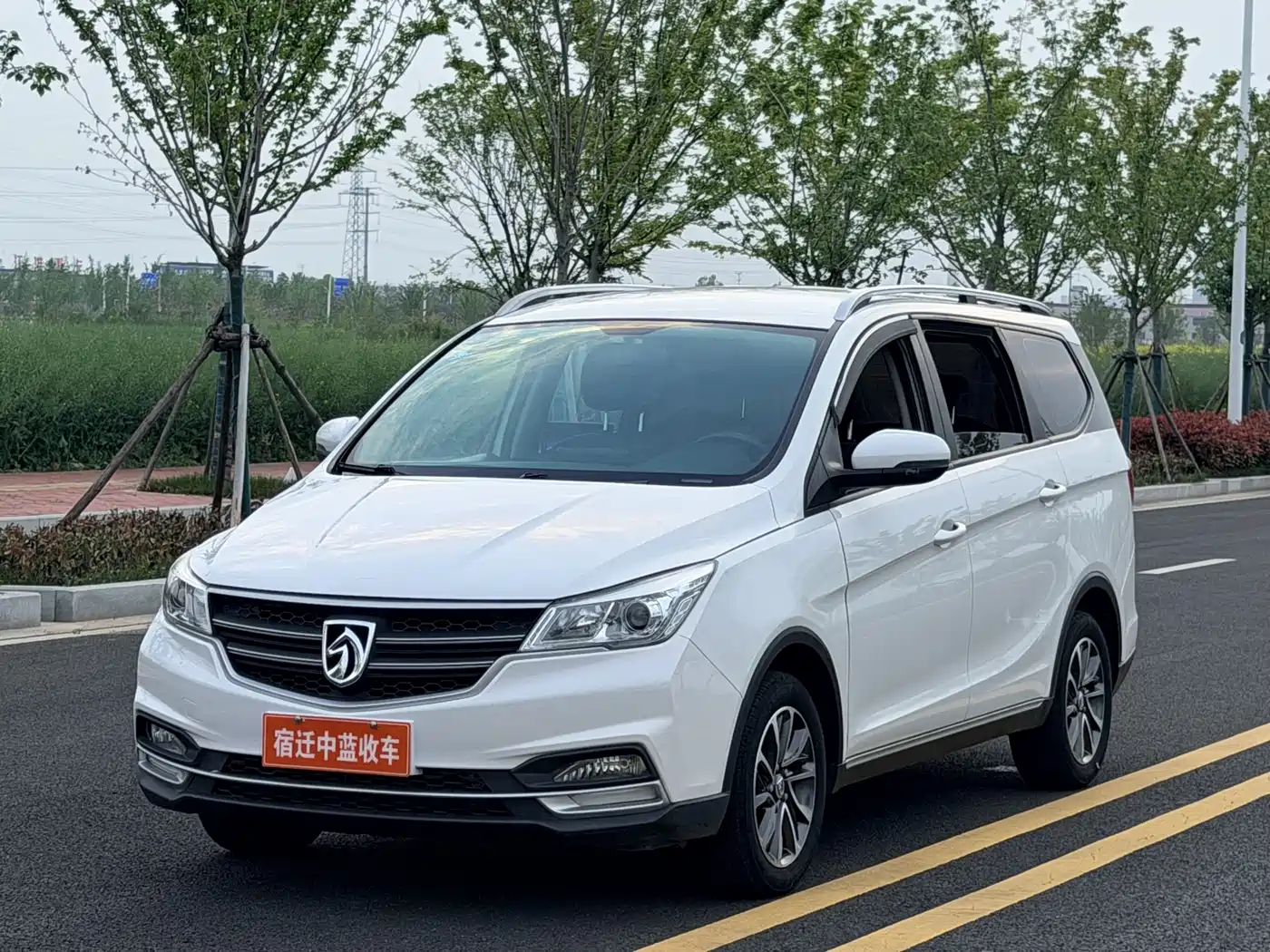 Baojun 730 2019 1.5T CVT Fashion Edition 7-Seater China VI