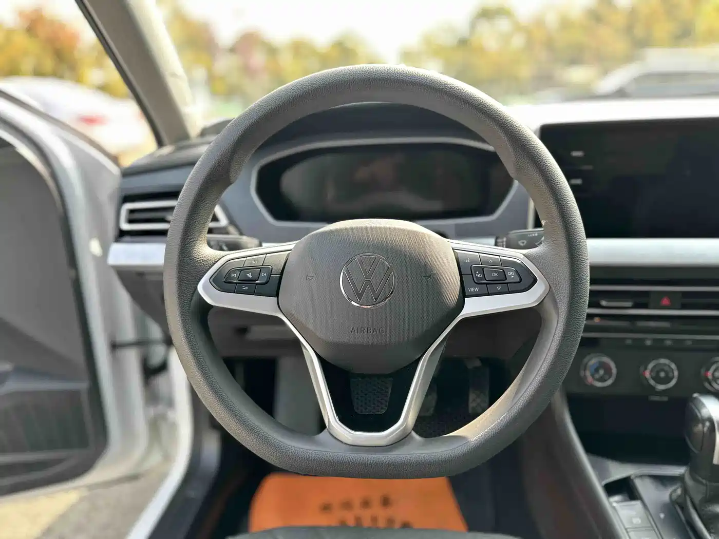 Volkswagen Lavida 2023 1.5L Auto Delight Edition фото 12