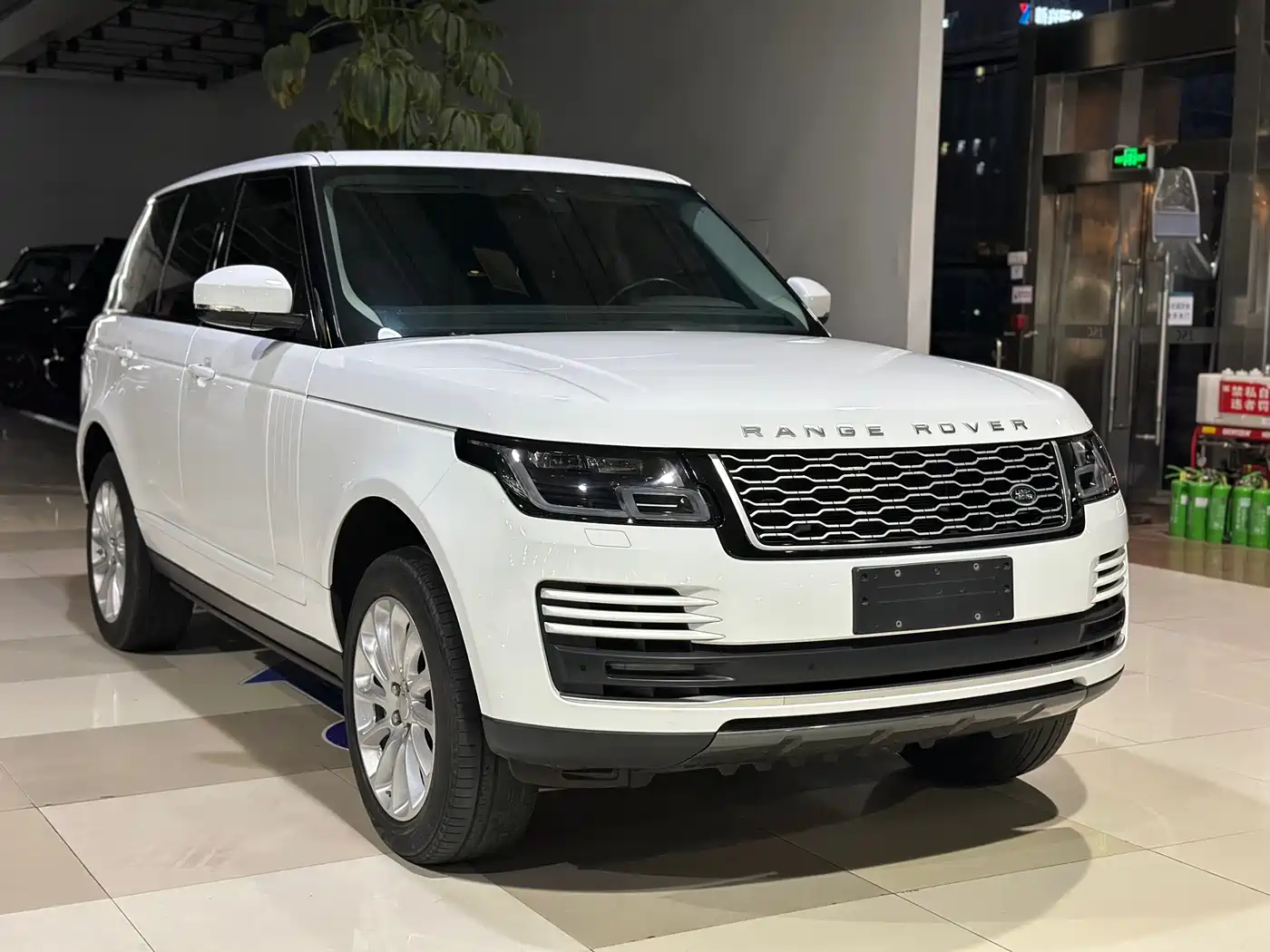 Land Rover Range Rover 2019 3.0 SCV6 Heritage Edition
