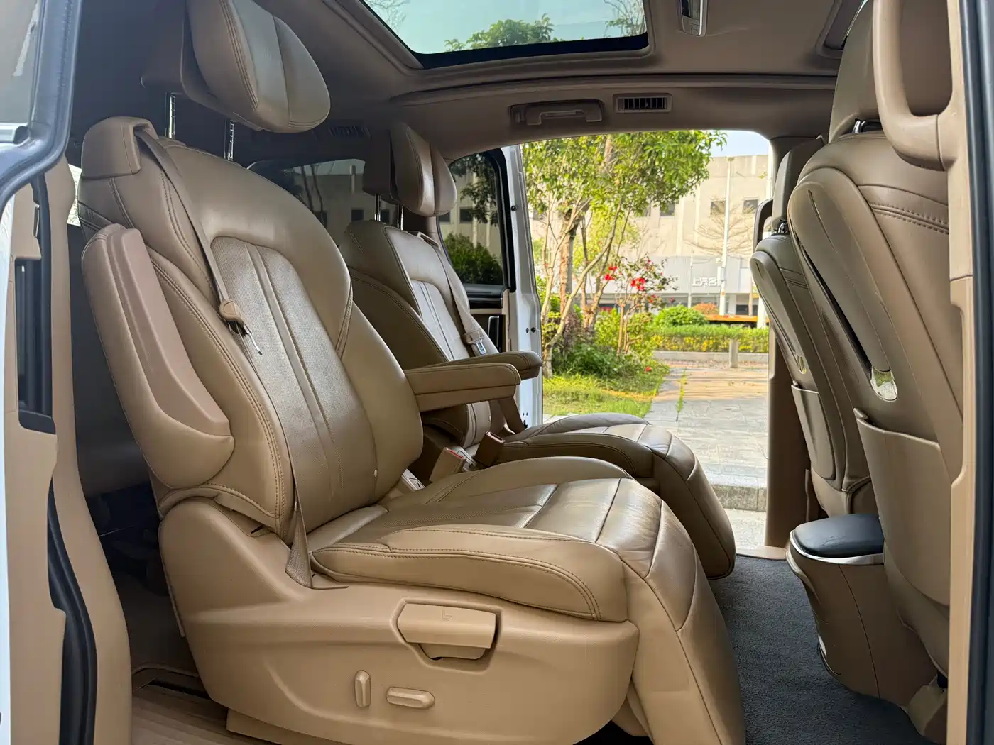 Buick GL8 2017 ES 28T Luxury China V фото 11
