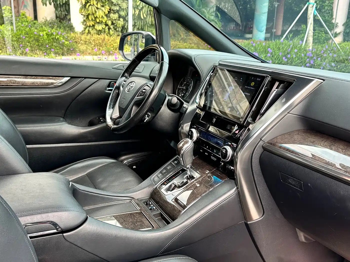 Toyota Alphard 2018 Facelift 3.5L Premium Edition фото 11