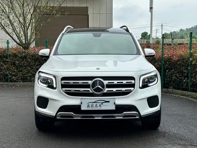 MERCEDES-BENZ GLB