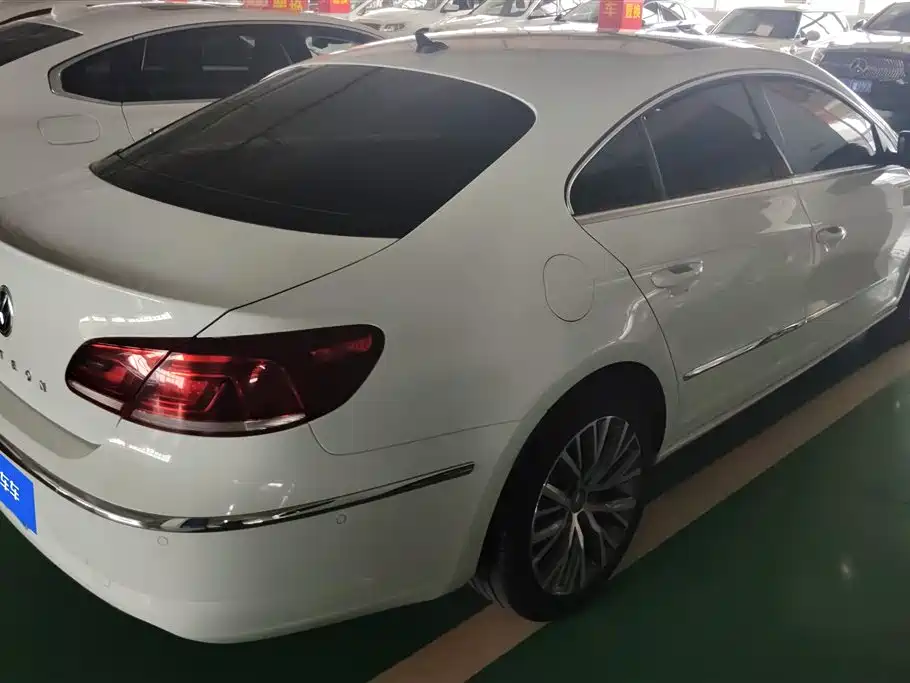 Volkswagen FAW-Volkswagen CC 2018 1.8TSI Luxury фото 3