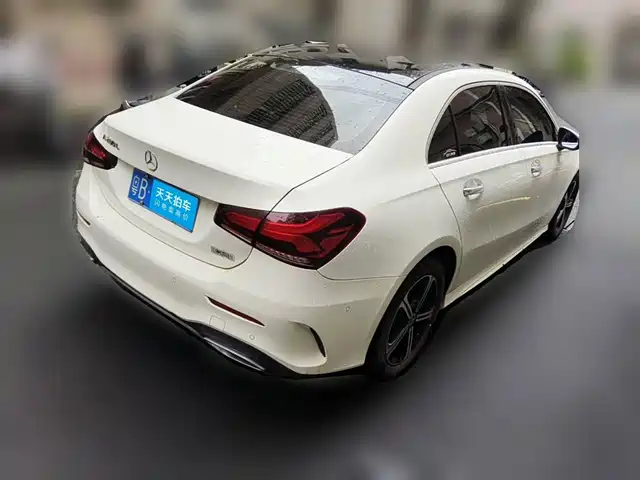 Mercedes-Benz A-Class 2022 Facelift II A 200 L Sport Sedan Fashion — фото 2