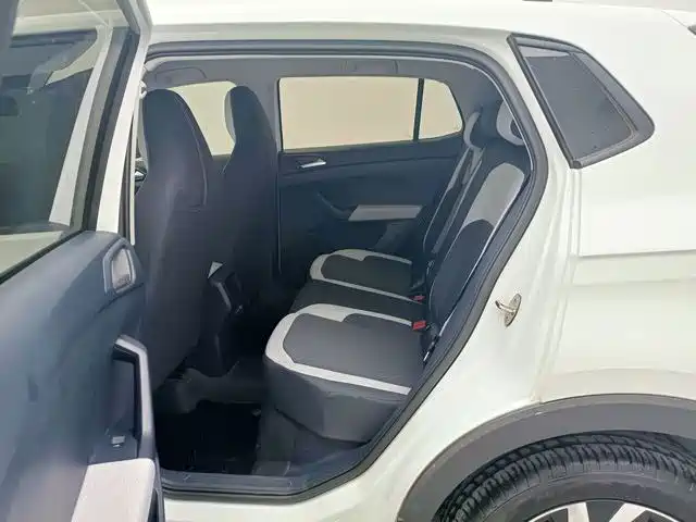 Volkswagen Tharu 2025 2025 Model Rising Star 1.5L Advance Edition