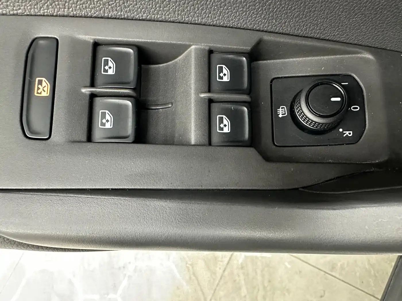 Volkswagen T-Cross 2022 1.5L Automatic Comfort Edition фото 12