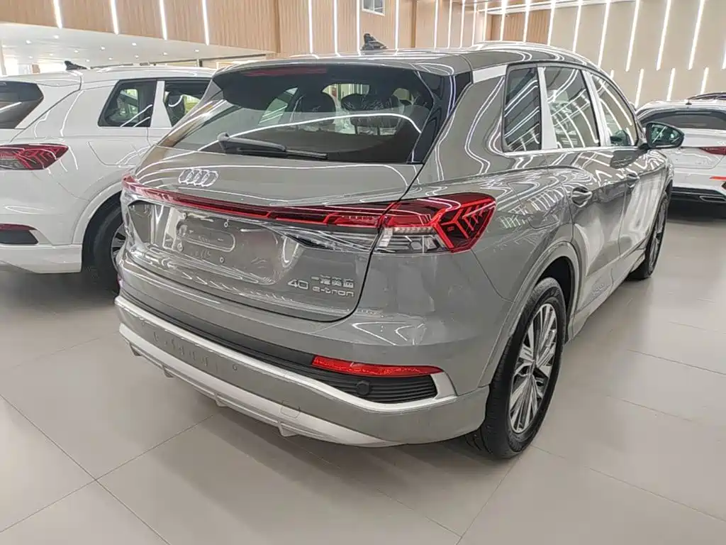 Audi Q4 e-tron 2026 2024 40 e-tron Pioneer Edition