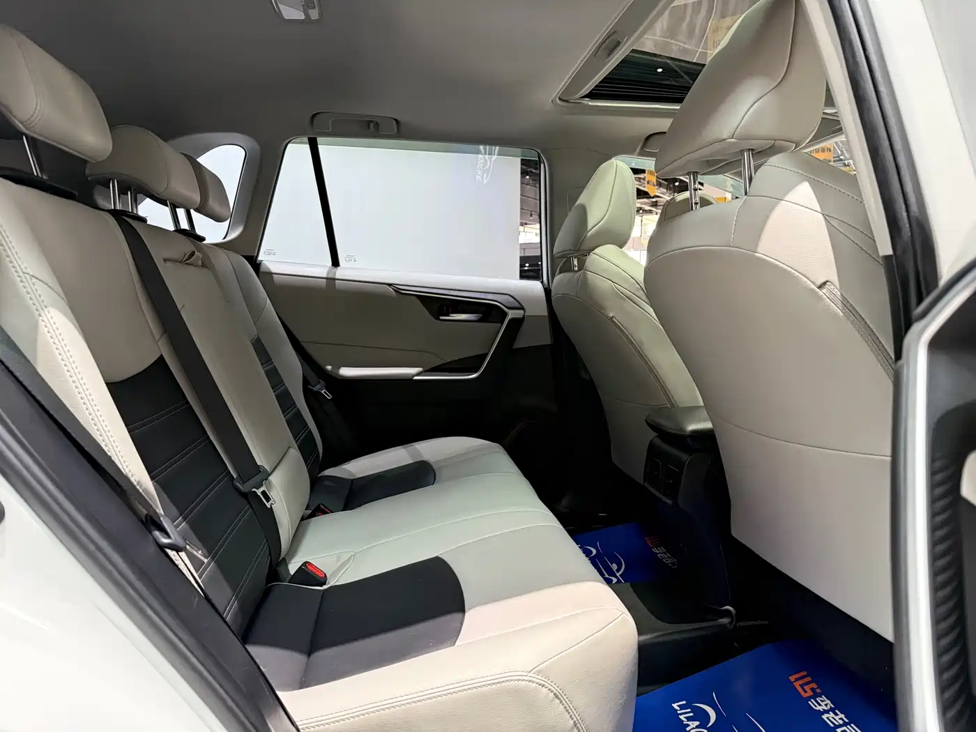 Toyota Wildlander 2020 2020 2.0L CVT AWD Luxury Edition
