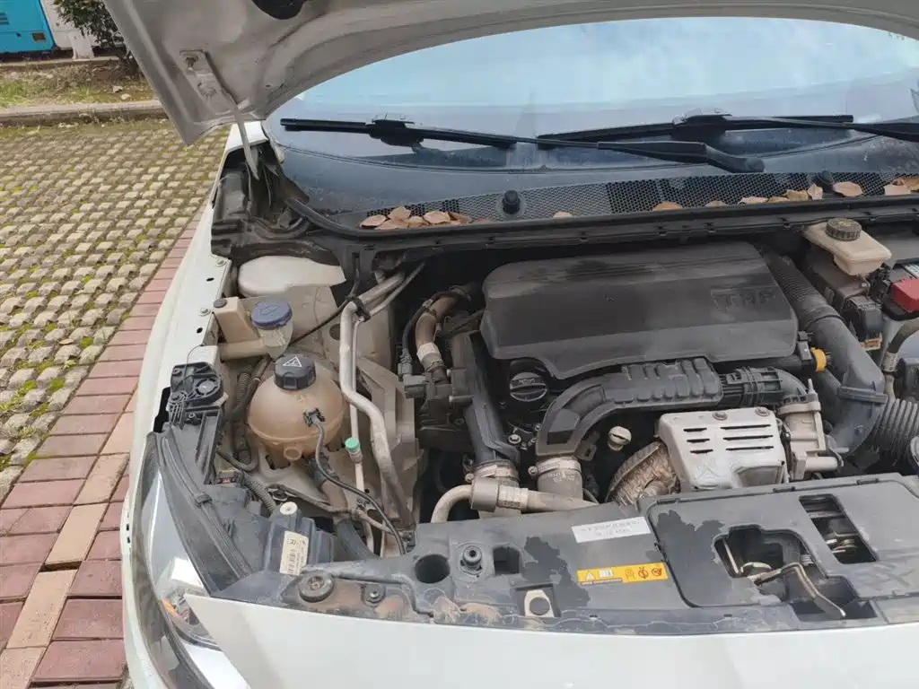 Peugeot 408 2015 Model 1.2T Automatic Luxury Edition фото 23