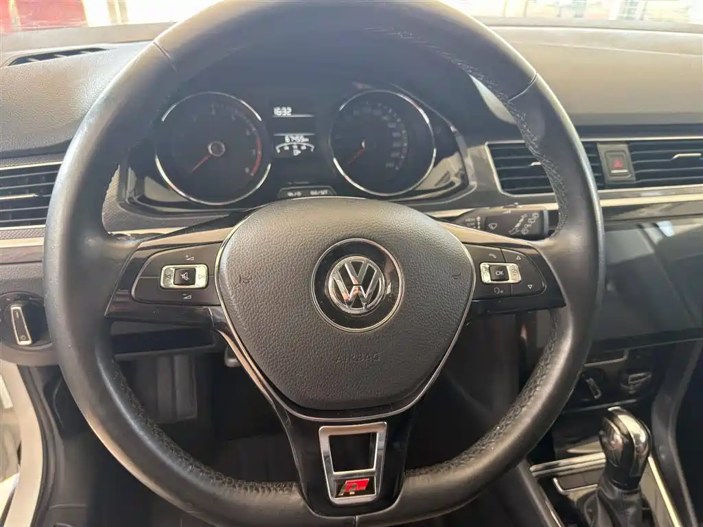 Volkswagen C-TREK 2018 1.5L Auto Fashion Edition фото 9