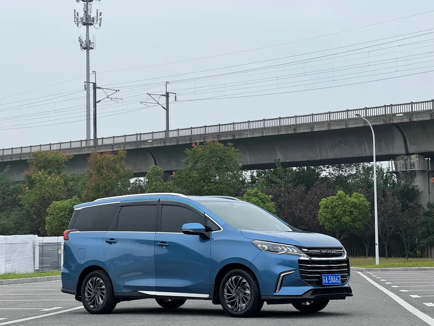 Photo 3 - Maxus Maxus G50