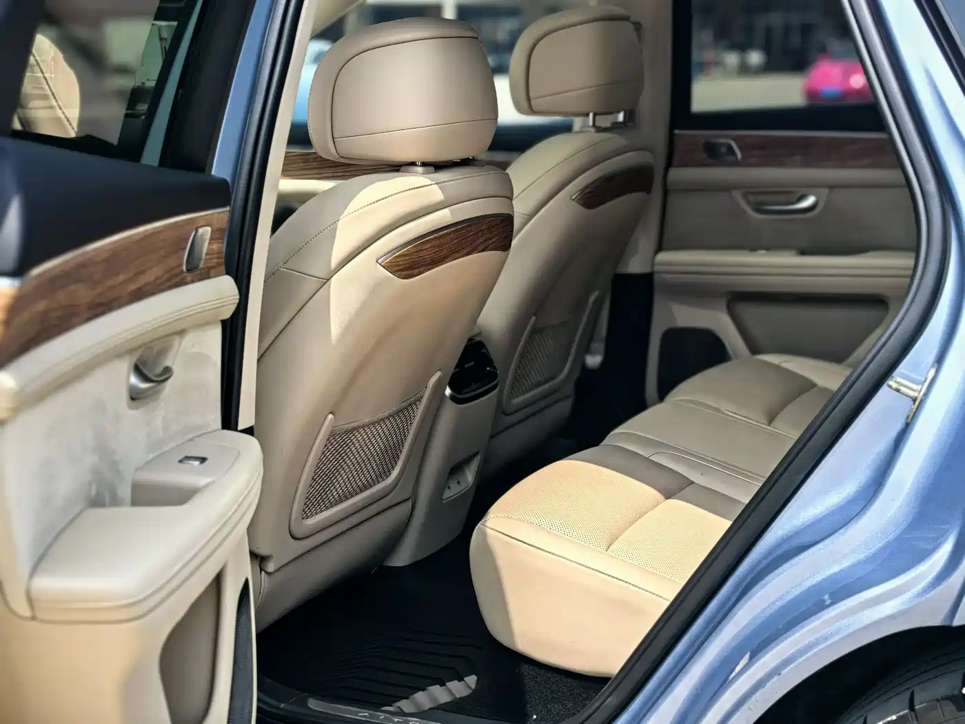 AITO Wenjie AITO M5 2022 Model Pure Electric AWD Performance Edition фото 9