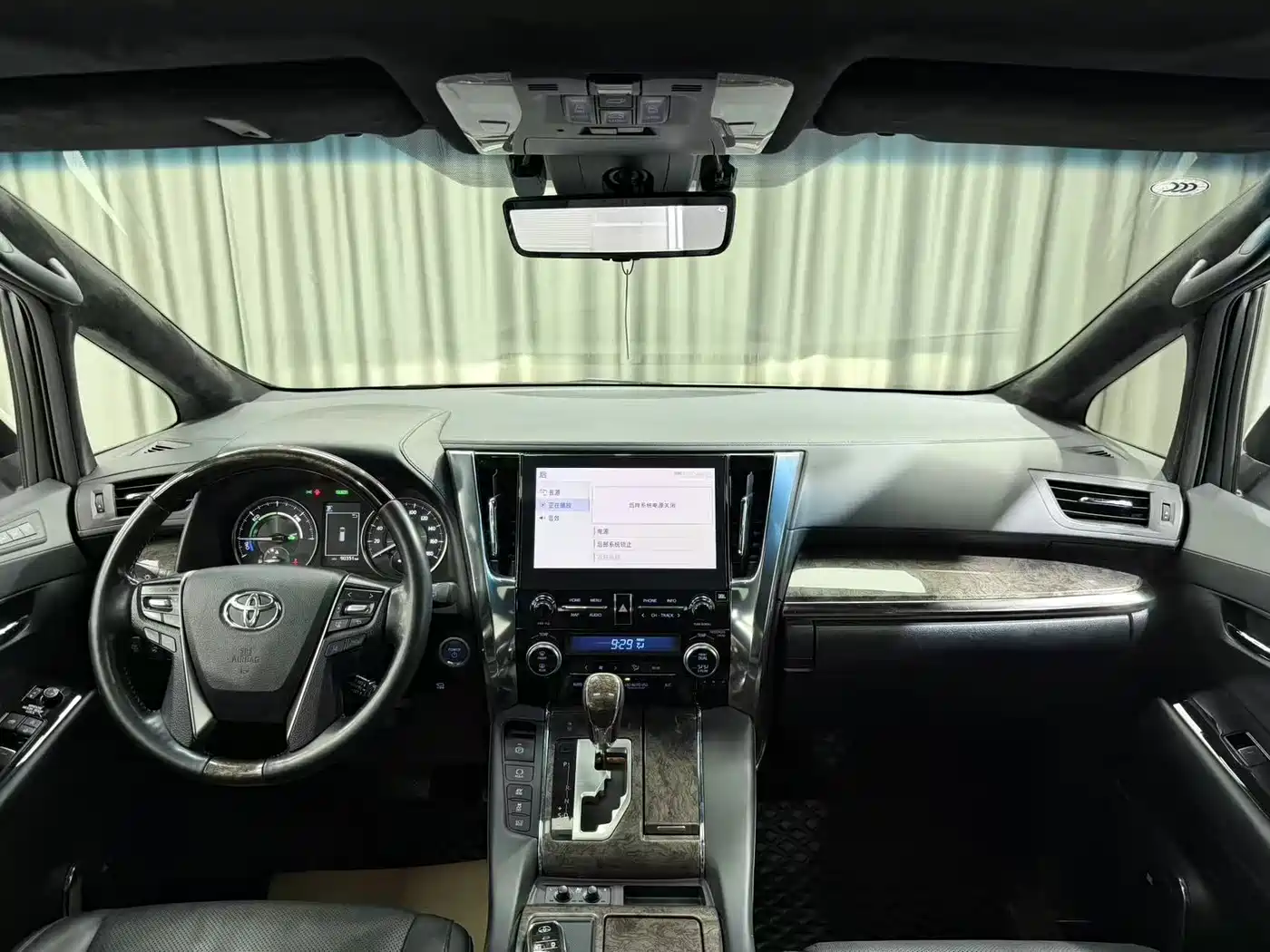 Toyota Alphard 2021 Hybrid 2.5L Premium фото 9