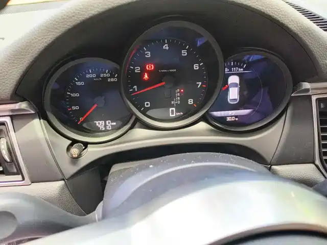 Porsche Macan 2016 Macan 2.0T — фото 4