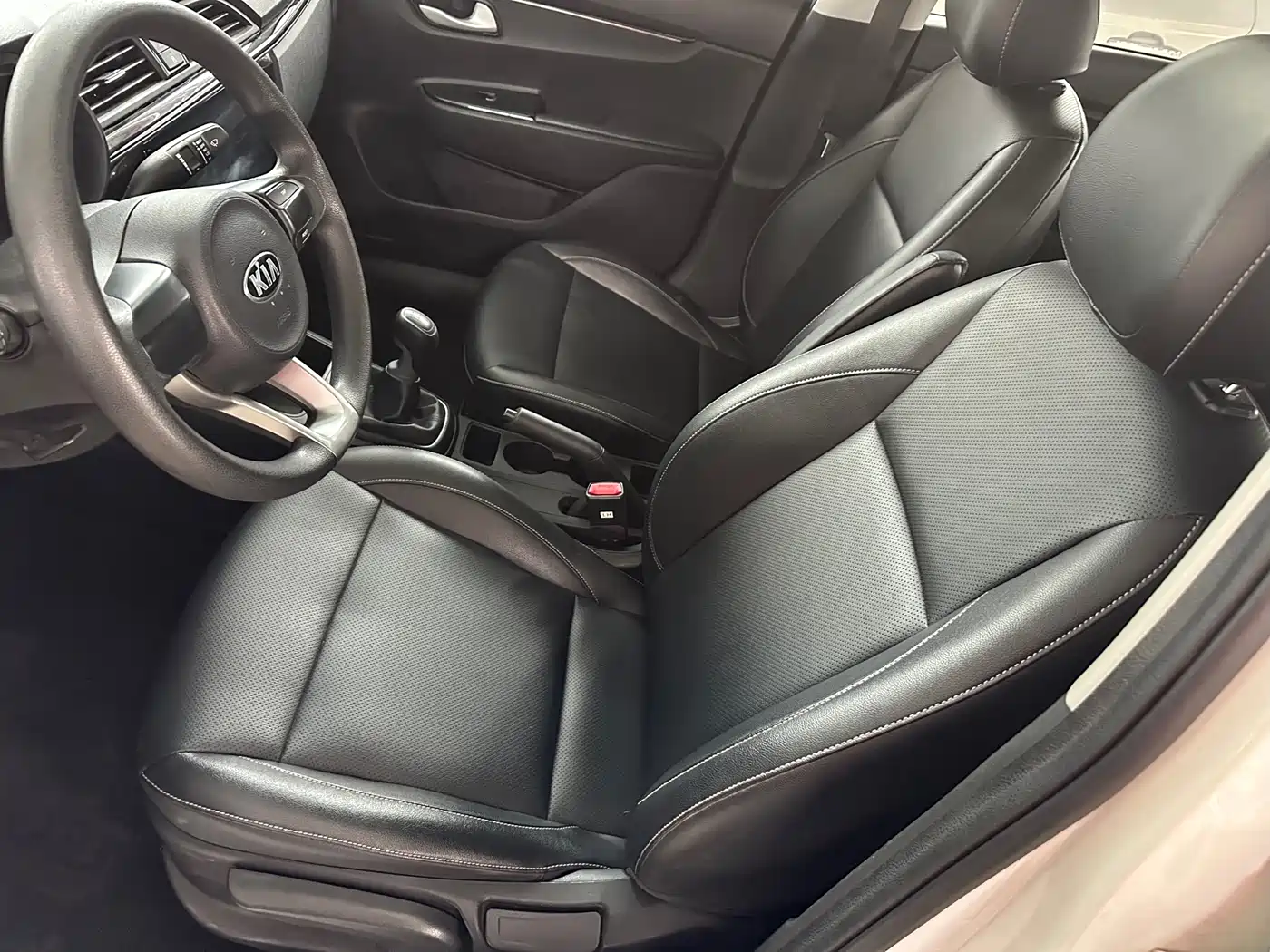 Kia K2 2017 Sedan 1.4L MT 15th Anniversary Special Edition GLS фото 15