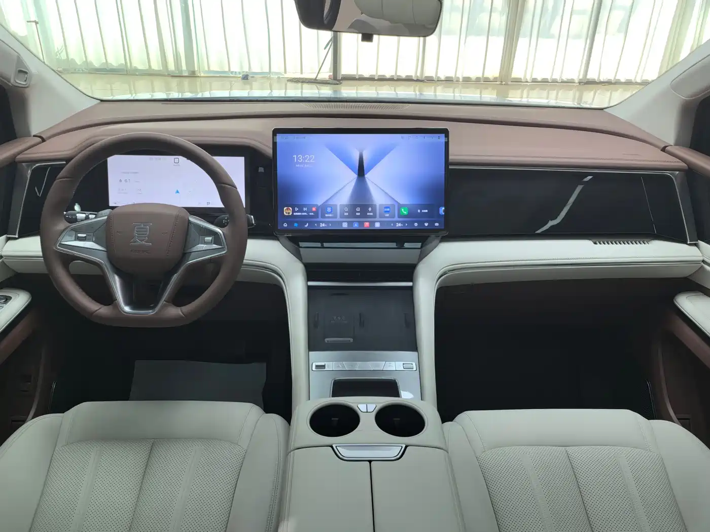 BYD Xia 2025 2025 DM-i 1.5T 180km Surpass Edition
